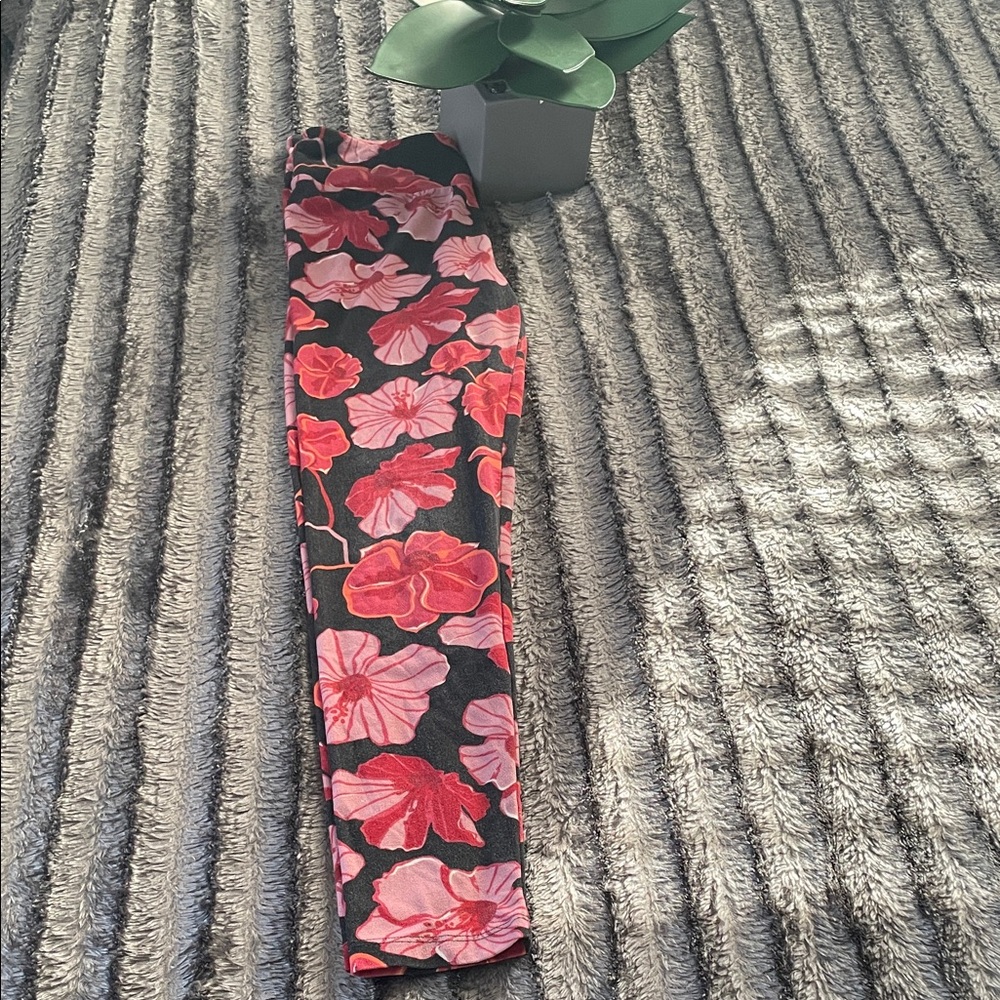 LuLaRoe Black Leggings with Pink & Red Floral Print